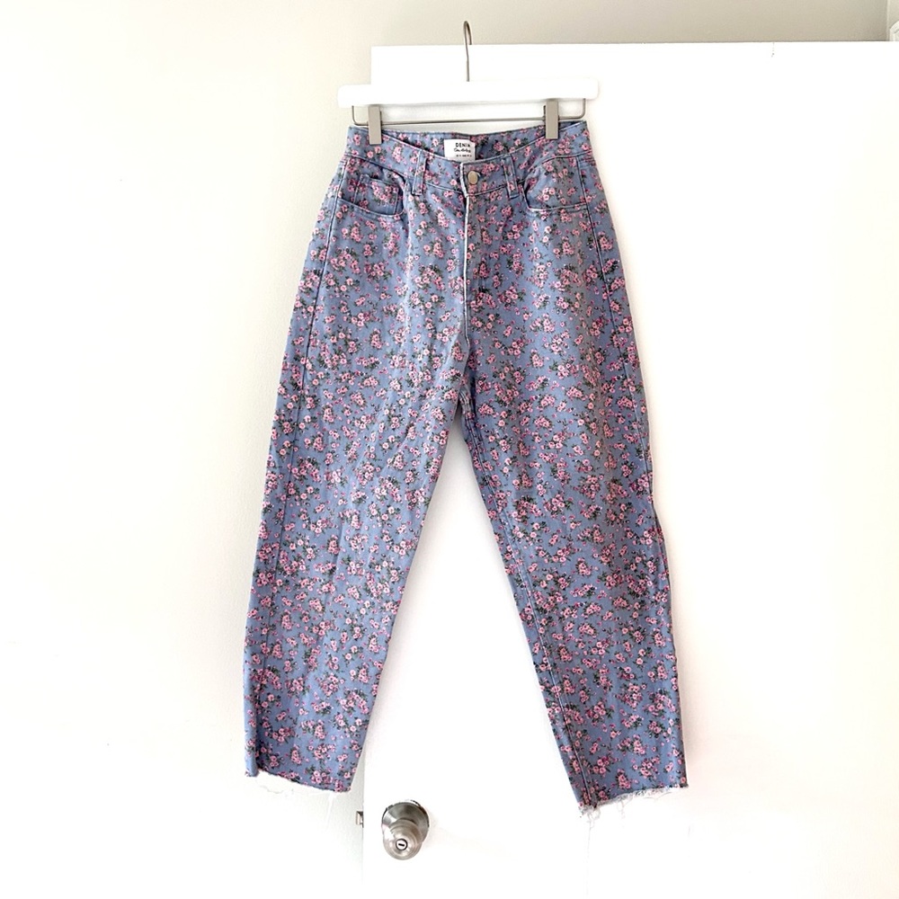 Miss Selfridge ditsy floral print mom jean in mid wash blue